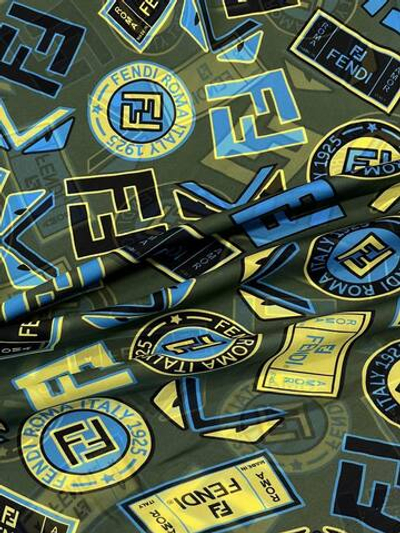 Шелк шифон Fendi зеленый с надписями и фирменным лого