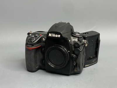 Nikon D700 43.100 кадров