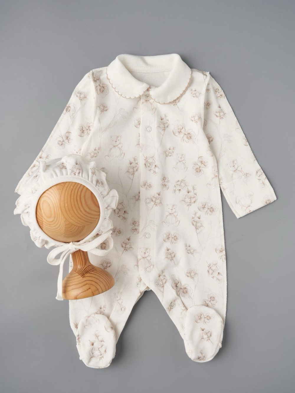 Комбинезон с чепчиком "Мишки с цветочками", Крем