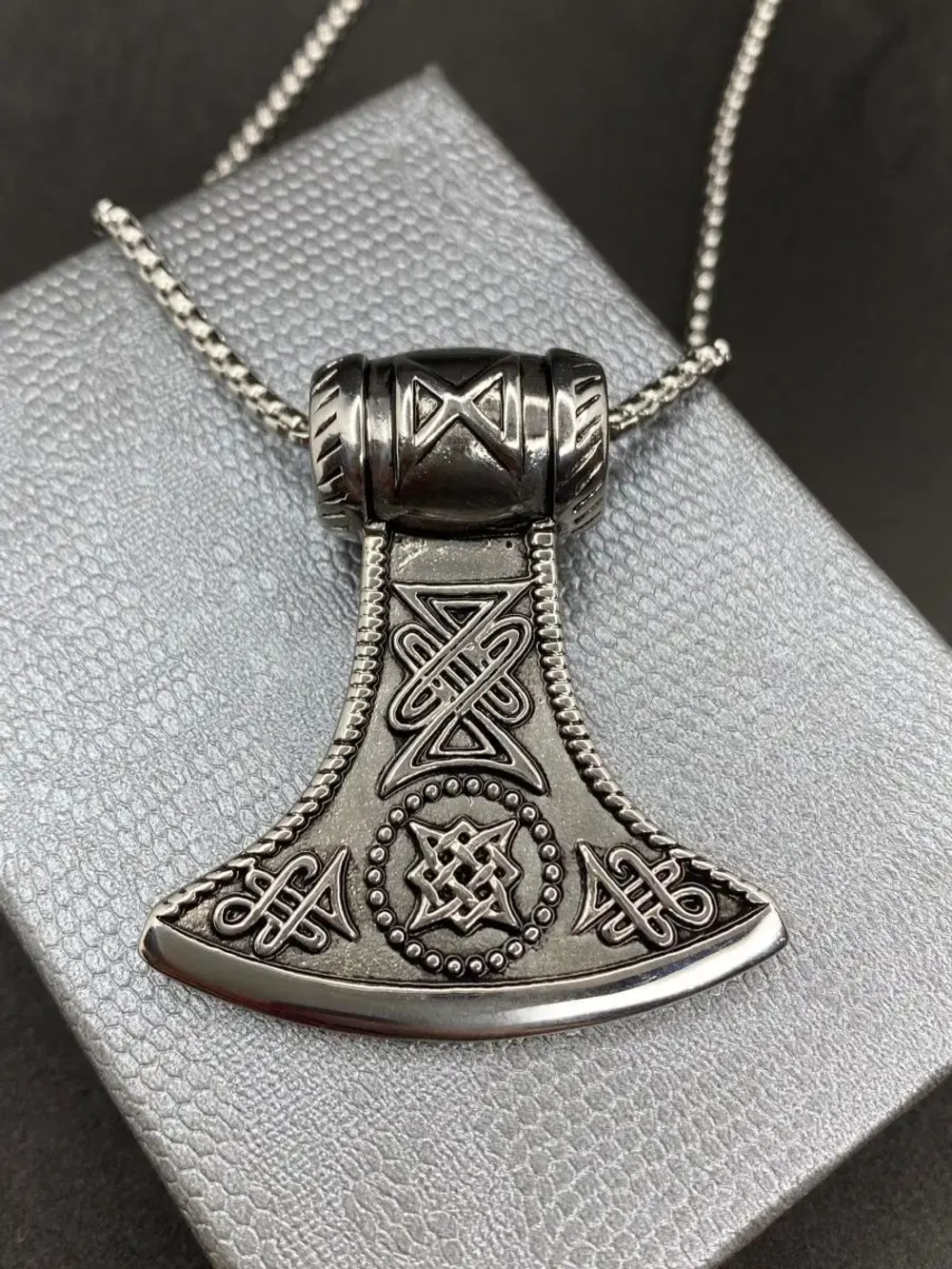 Цепь с подвеской Топор славянский оберег Гром Секира Перуна