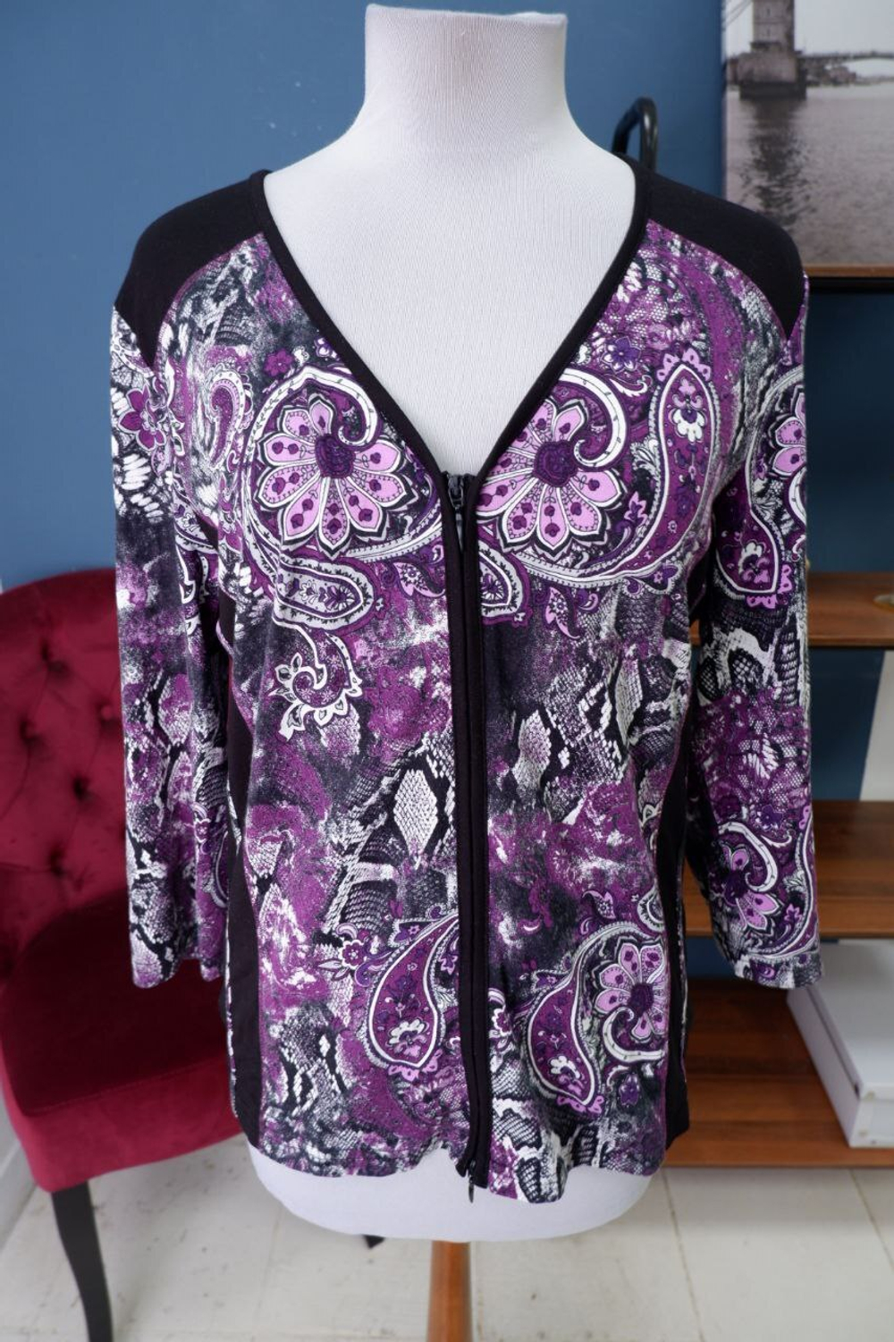 Джемпер оригинальный 48 размер