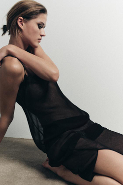 ZARA ЮБКА ИЗ ЖОРЖЕТА С ЦВЕТОЧНОЙ ВЫШИВКОЙ, ЧЕРНЫЙ