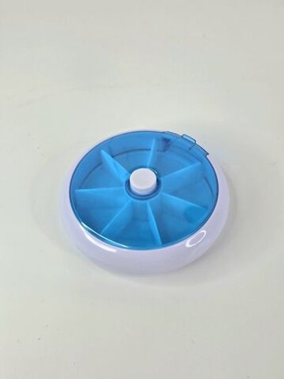 Таблетница маленькая круглая голубая (М11-026)