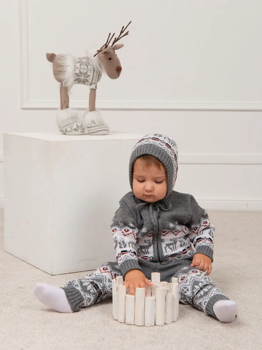 Костюм вязаный