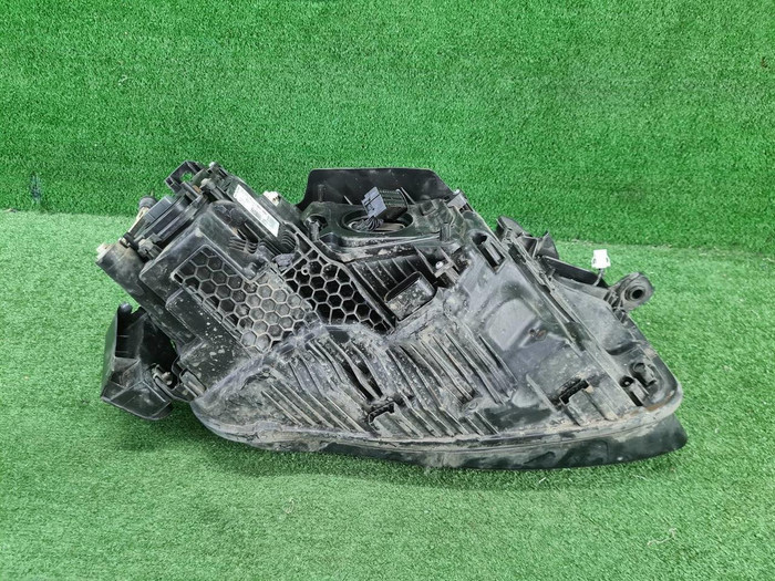 Битая Фара левая VW Touareg 3 (2018-2023) LED