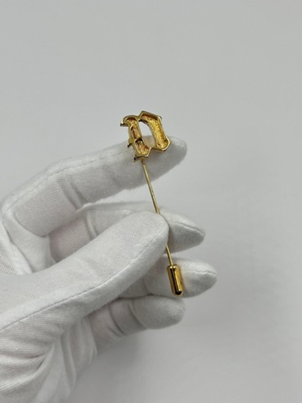 Брошь булавка Буква D