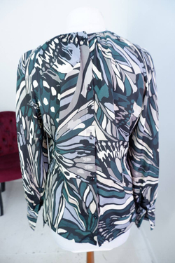 Блузка Sabrina Scala красивой расцветки, визуально 46/48 размер