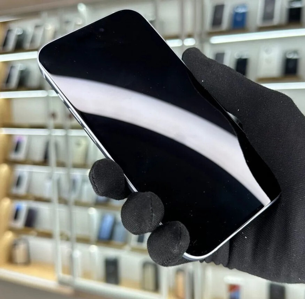 iPhone 15, 256 ГБ б/у