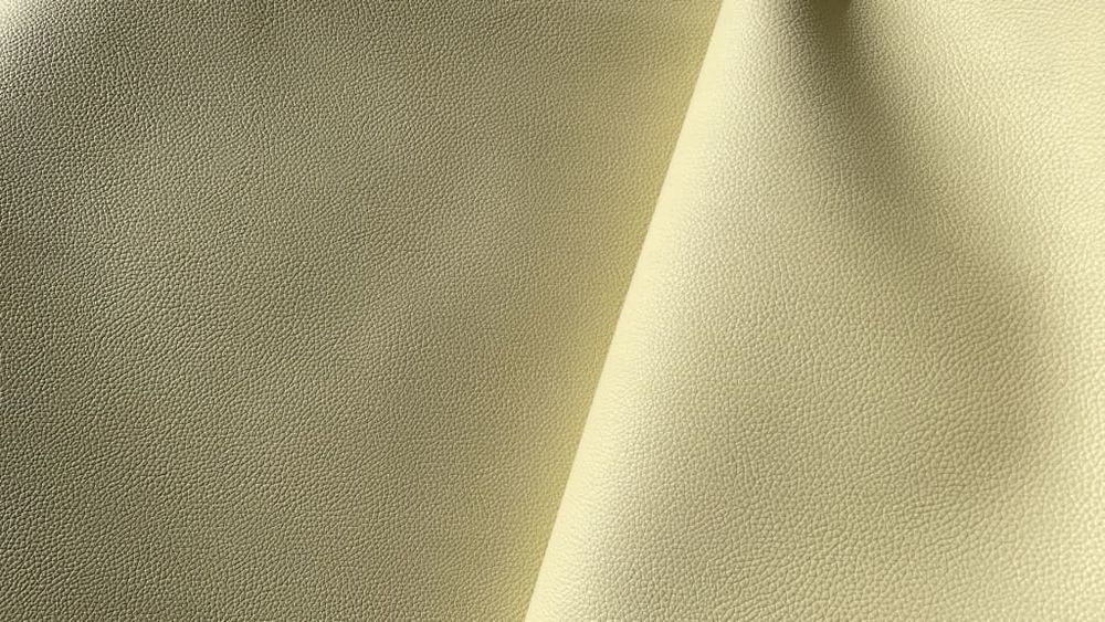 Искусственная кожа  Рио 103-22 молочная