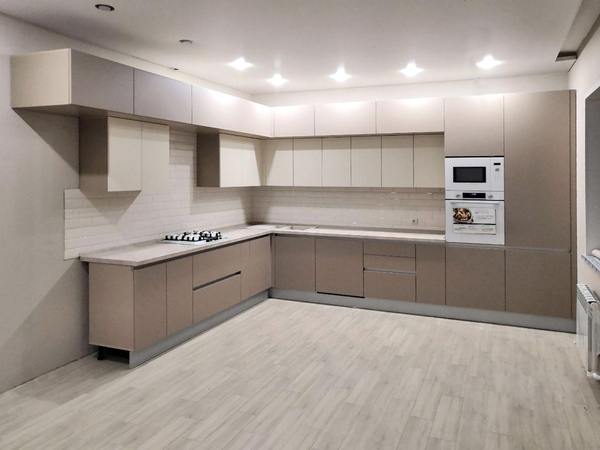 Примеры современных дизайнов кухонь из интернета