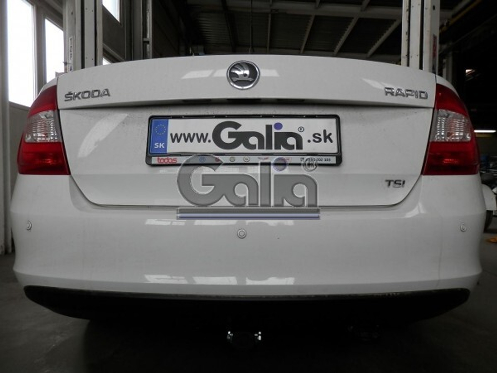Фаркоп оцинкованный Galia S104A для Skoda Rapid лифтбек/универсал 2013-, SEAT Toledo седан 2013-(паспорт и сертификат в комплекте)(без электрики)