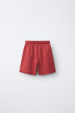 ZARA КОМПЛЕКТ ИЗ ФУТБОЛКИ И ШОРТОВ, МЯГКИЙ КРАСНЫЙ