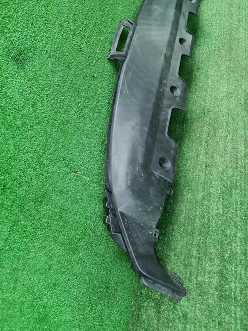 Юбка переднего бампера Hongqi HS3 (2023-н.в.)