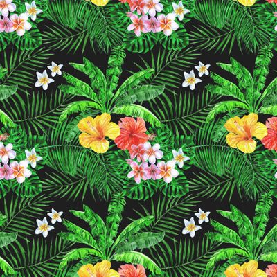 Пальмовые листья с тропическими цветами