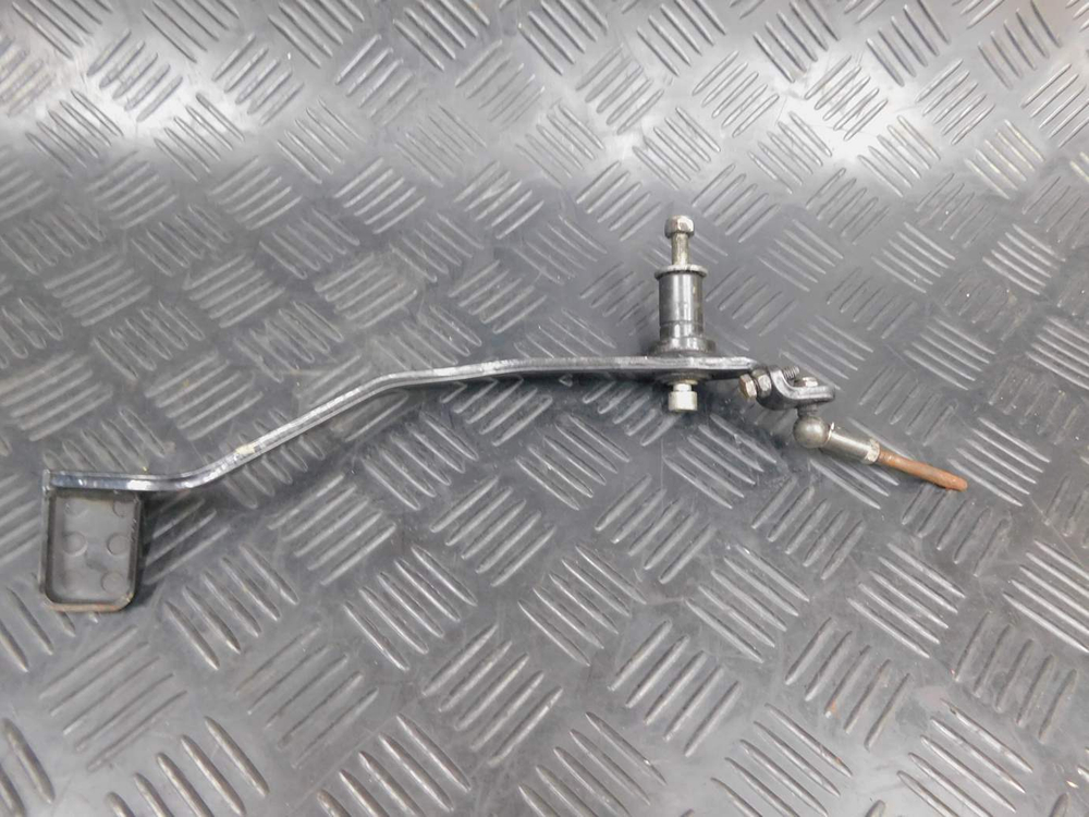 Лапка заднего тормоза BMW F650 1996