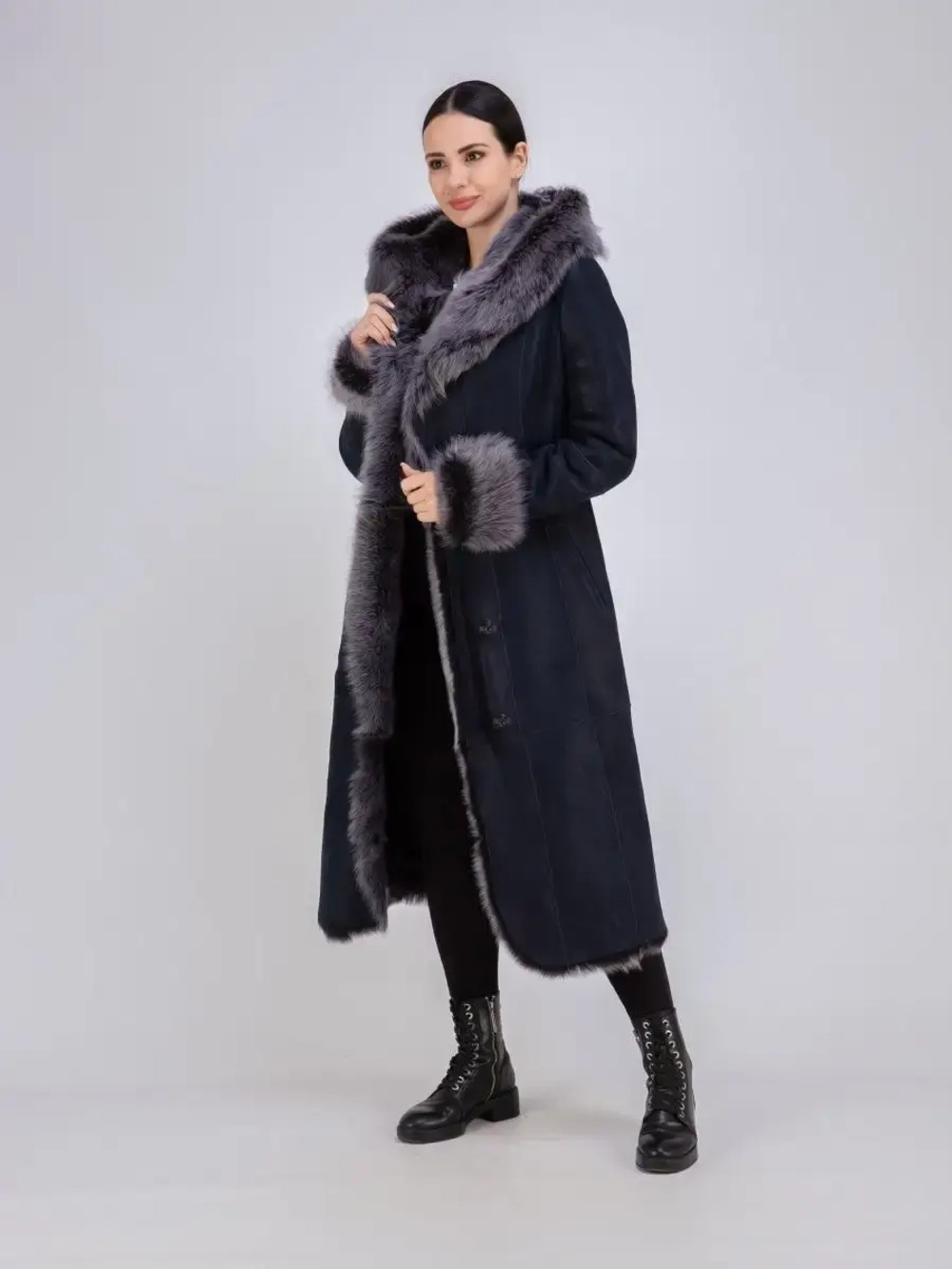 Дубленка зимняя натуральная с капюшоном длинная и теплая