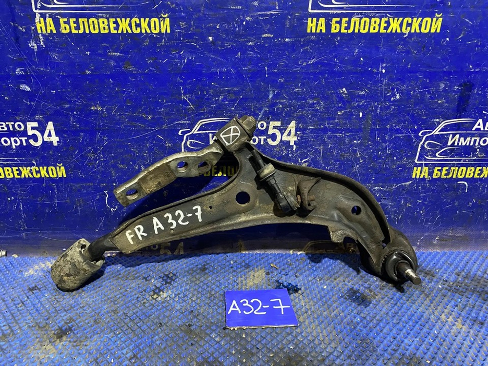 Рычаг передний правый NISSAN CEFIRO 1995