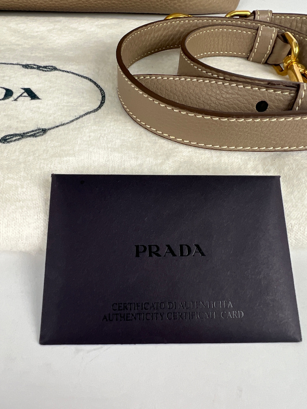 Cумка Prada Vitello