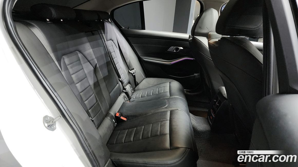 BMW 3 Series (G20) 320i Luxury (06.2022)