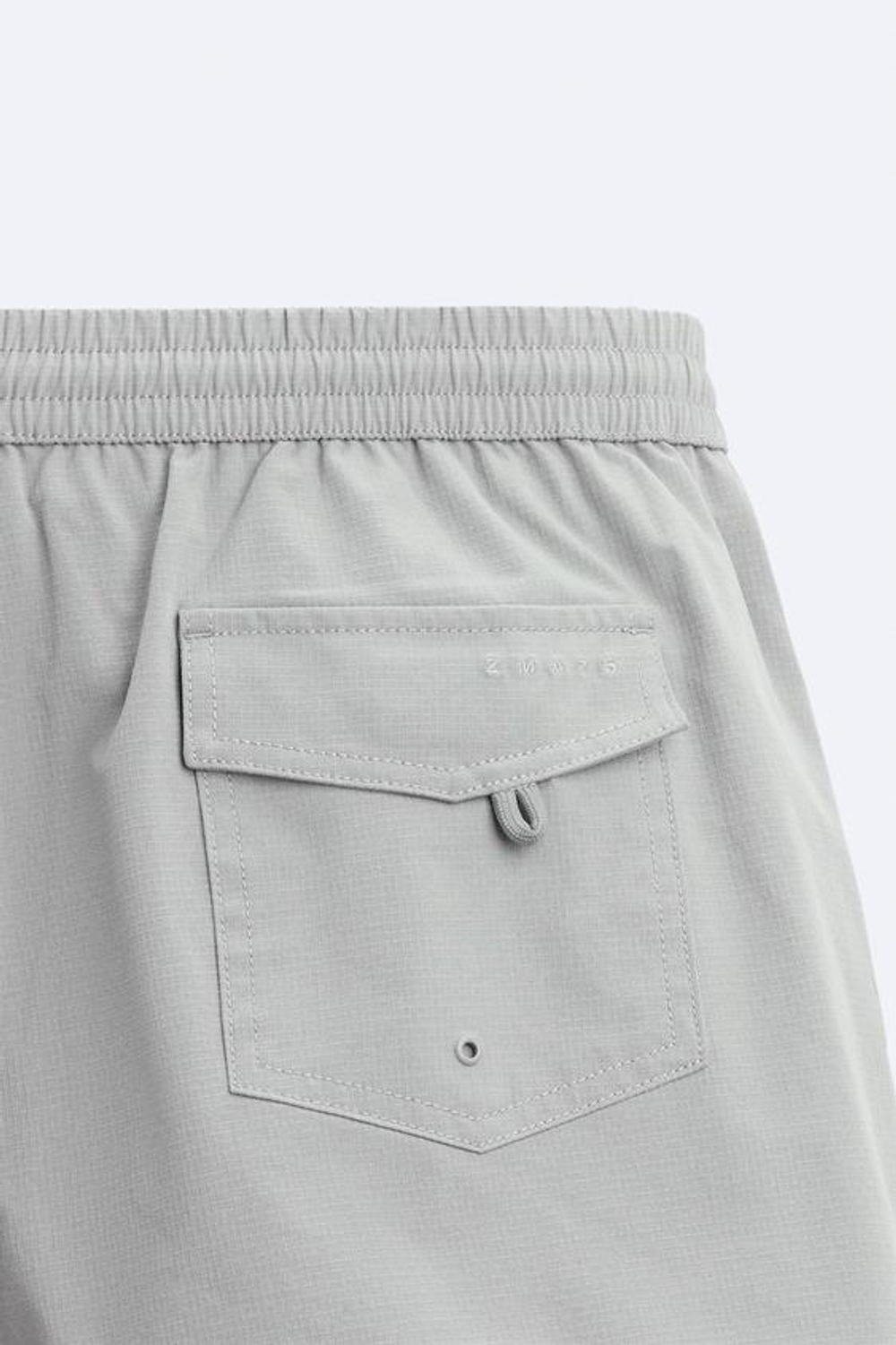 ZARA КОРОТКИЕ ПЛАВКИ ИЗ РЕЛЬЕФНОЙ ТКАНИ В КЛЕТКУ, СЕРЫЙ