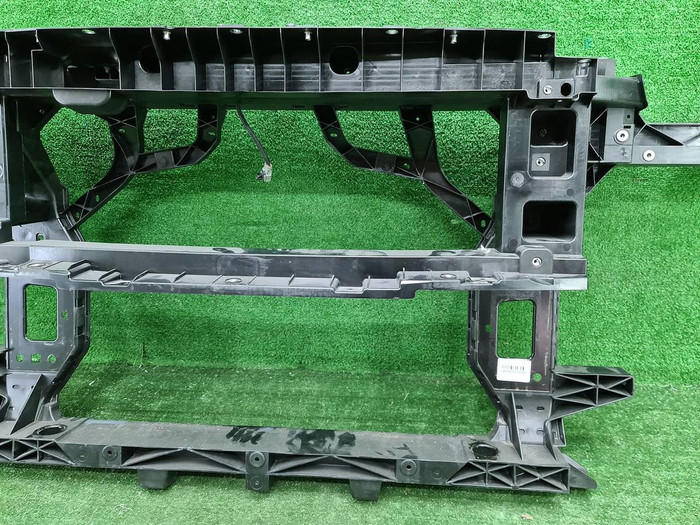 Телевизор Hongqi E-HS9 (2020-н.в.)