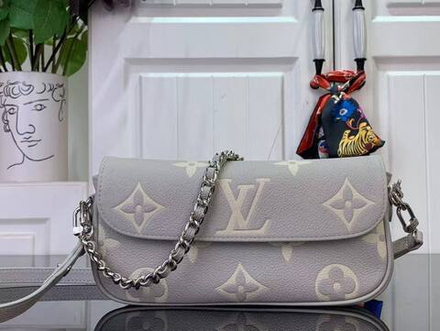 Сумка Louis Vuitton
