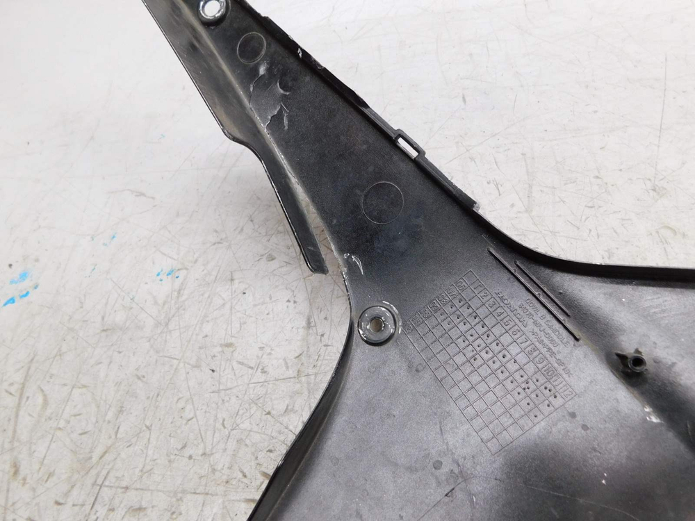 Пластик боковой левый Honda CBR600RR 06-08 64370-MFJ-D000