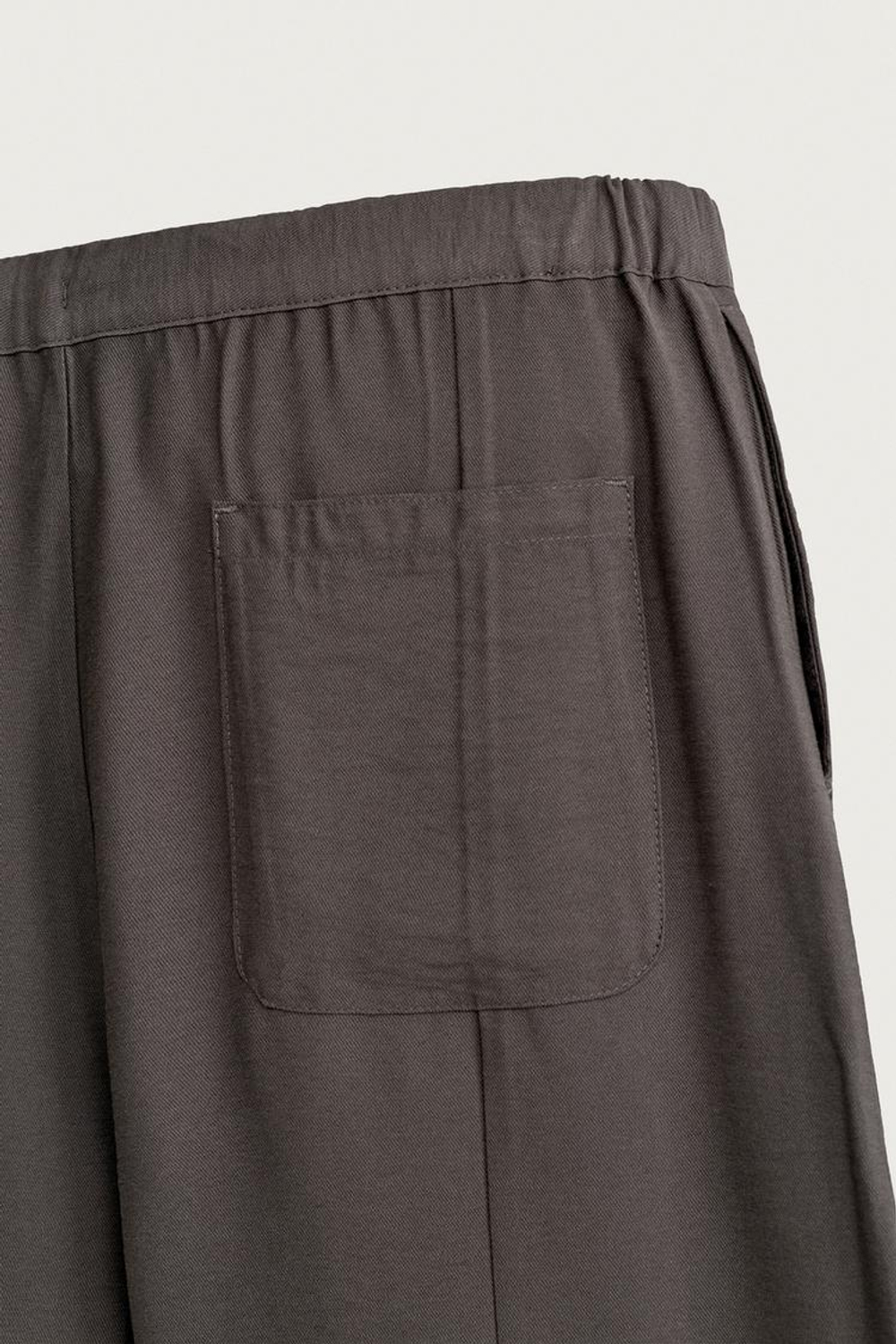 ZARA БРЮКИ-БАЛОНЫ ИЗ СТРУЯЩЕЙСЯ ТКАНИ, СЕРЫЙ