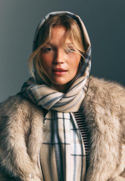 STRADIVARIUS Клетчатый шарф, бежевый