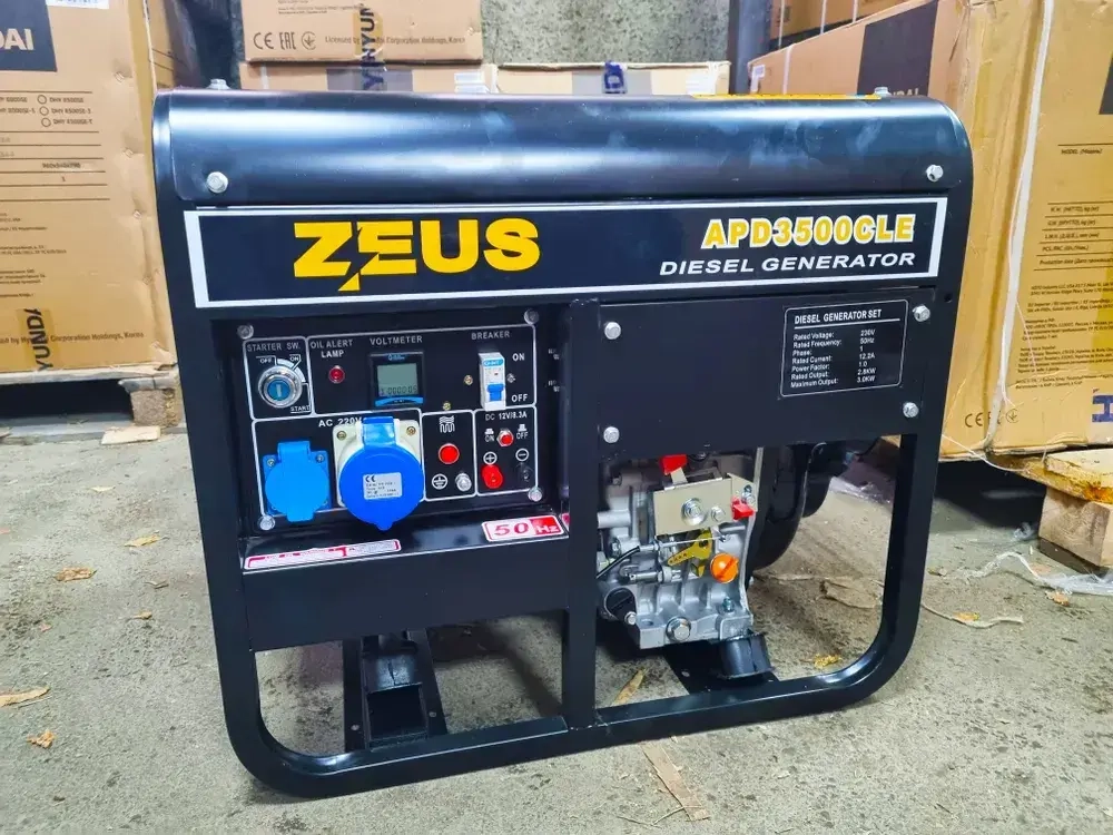 Дизельный генератор Zeus APD 3500 CLE 3 кВт с электростартером. В комплекте аккумулятор, колеса и набор фильтров для 1-го ТО