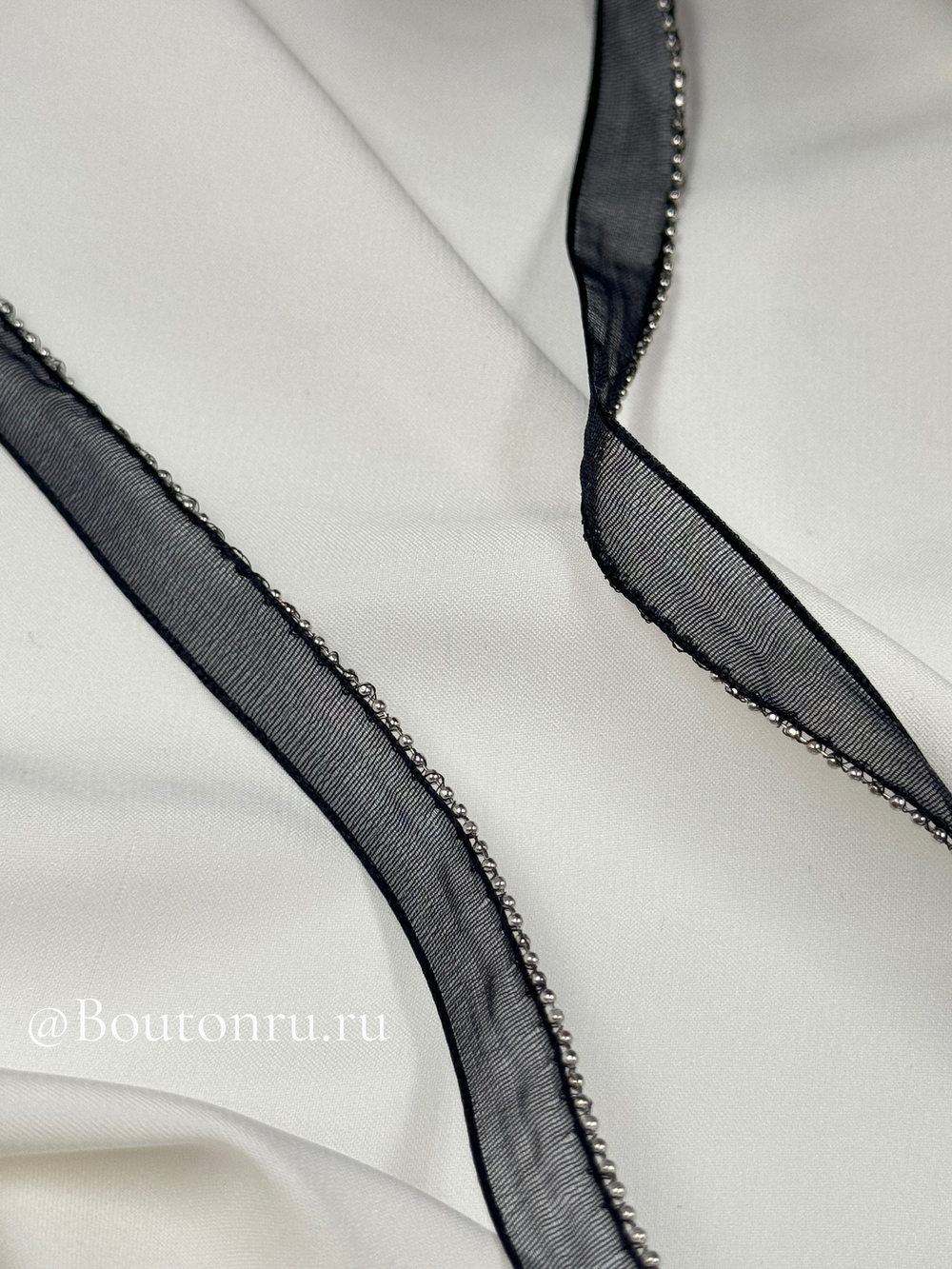 Кант из черной органзы с цепью мониль