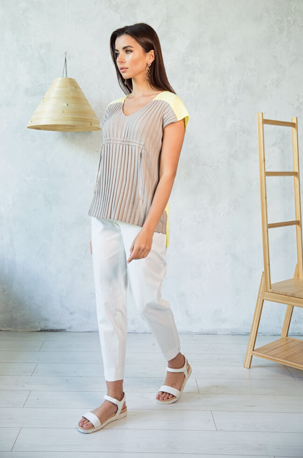 22176 Джемпер женский (бежевый / желтый)