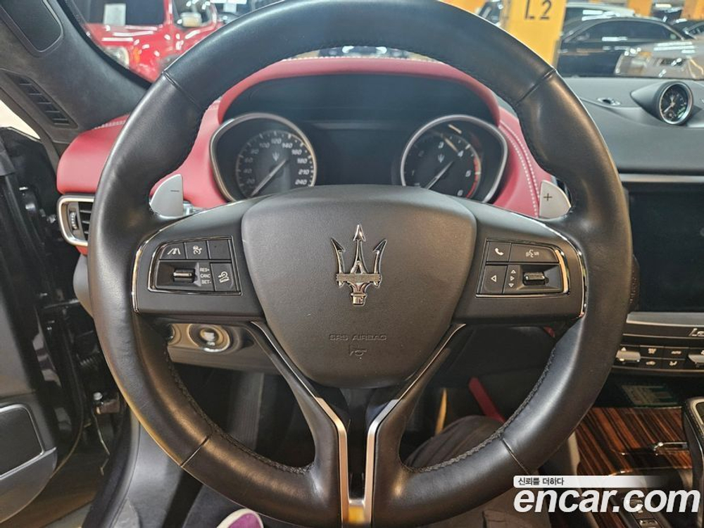 Maserati Levante 3.0 Дизель AWD GranLusso (07.2020)
