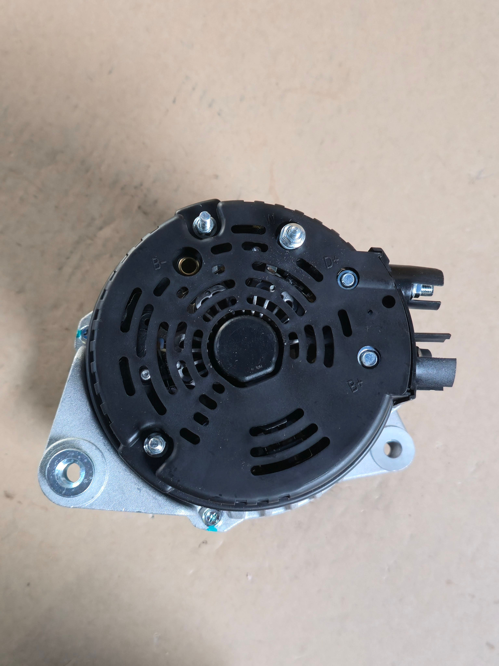 Генератор ЯМЗ-534, 536 28В 90А AVTOELECTRICA