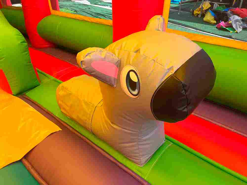 Коммерческий надувной батут «Страна Сафария 3» 10*6*6 м