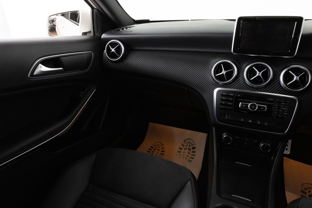 Mercedes-Benz A-Class, 2015 год