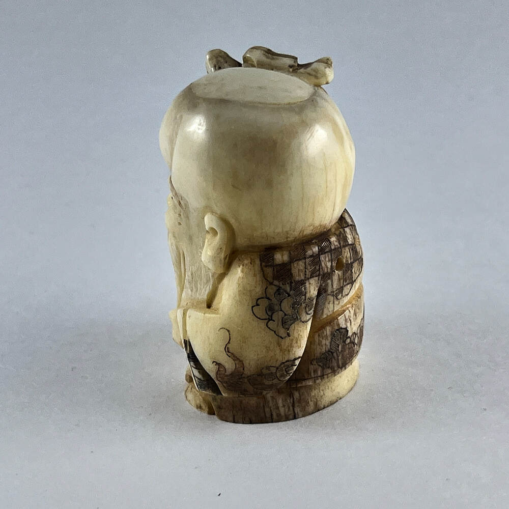 Статуэтка нэцкэ Бог Шоусин (мудрость)