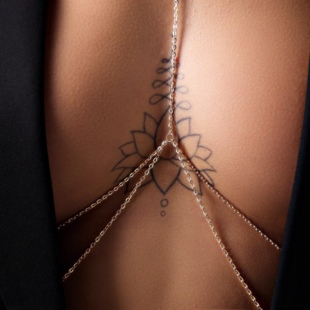 Оригинальная золотистая цепочка на грудь (Размер: S-M) (Цвет: золотистый)