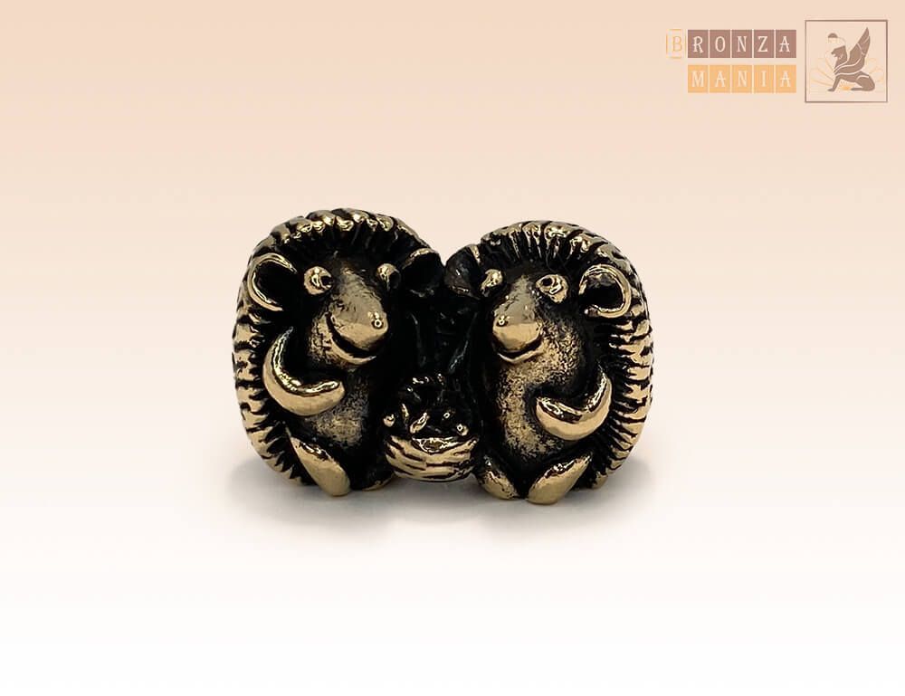 фигурка Ежики с корзинкой