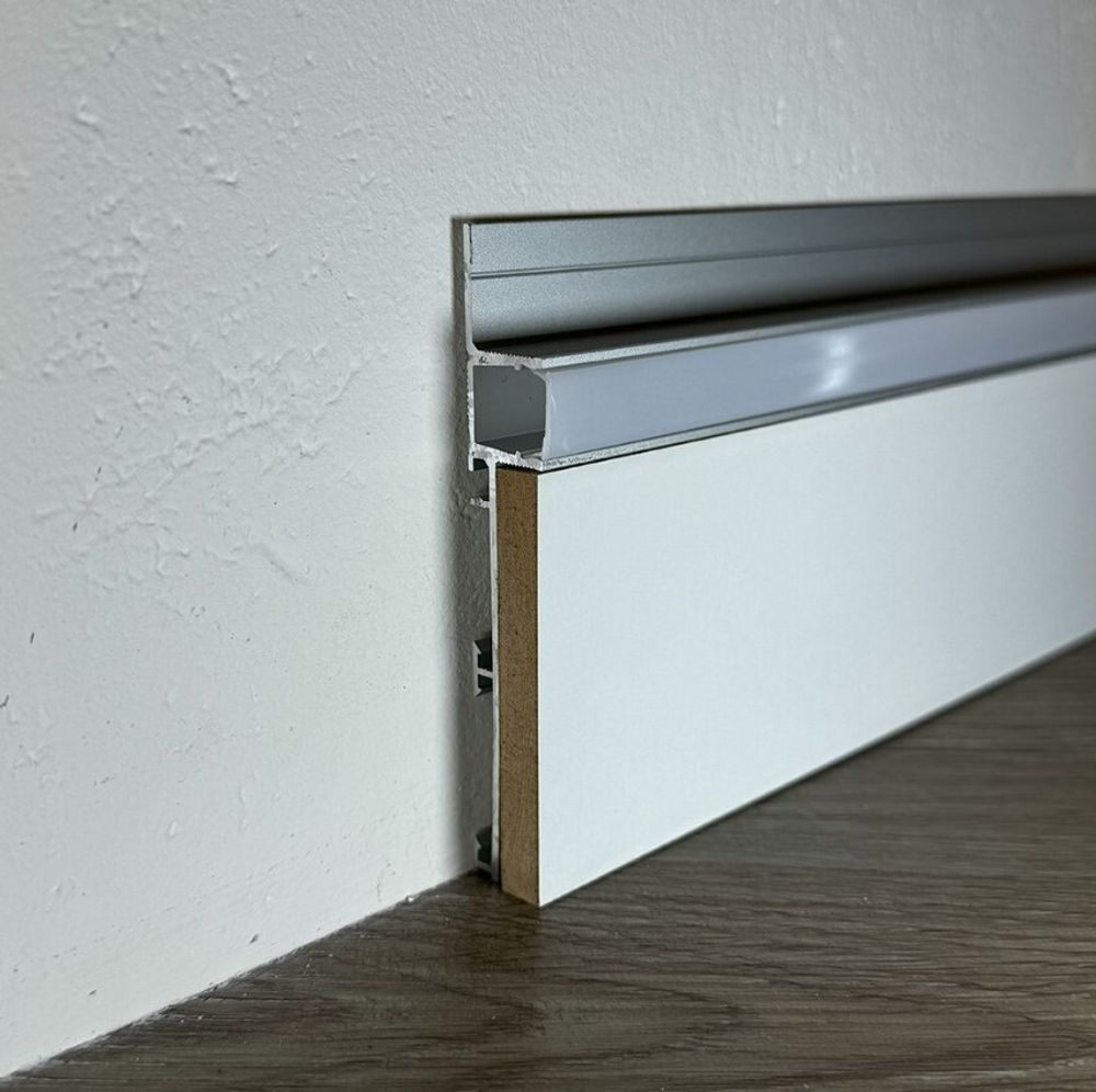 Плинтус скрытого монтажа Pro Design Combo 603 анодированный, 2700x14,5x98,6 мм