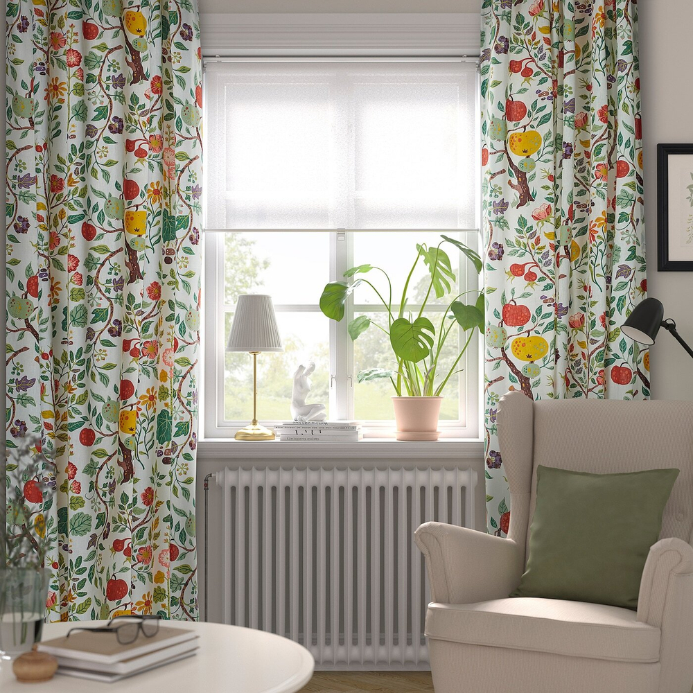 IKEA VILDPERSILJA  (ИКЕА ВИЛДПЕРСИЛЙА)  -  Штора, 2 шт, на ленте/белый/многоцветный цветочный узор, 145x300 см