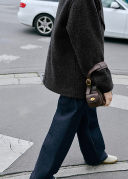 Джинсы barrel со средней посадкой rinse wash