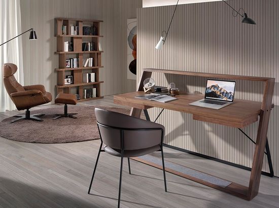 Письменный стол MQ1903DK /3216 из орехового дерева и черной стали Испания 