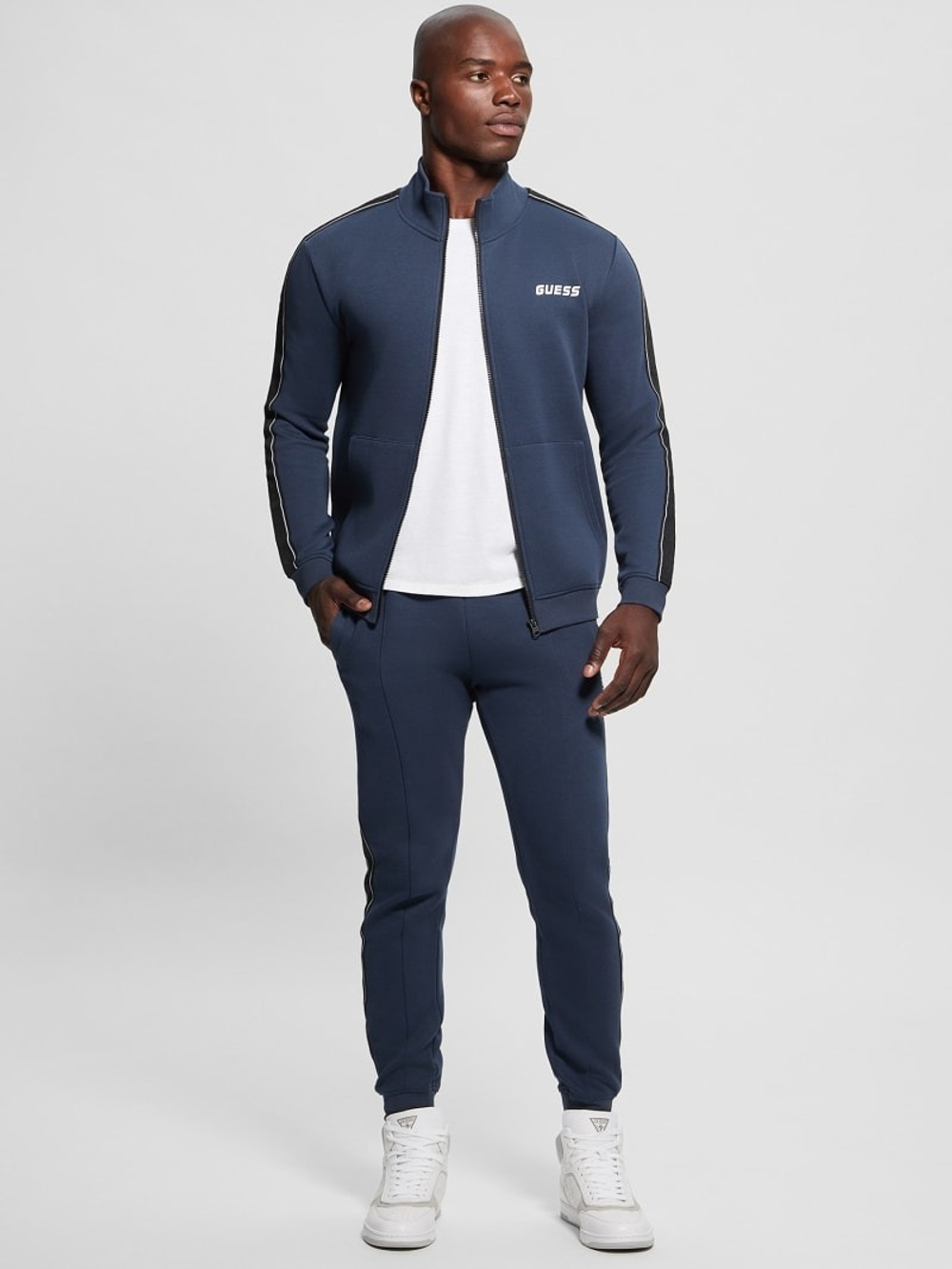 Брюки мужские GUESS