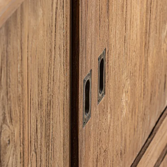 Стеклянный шкаф Nysted