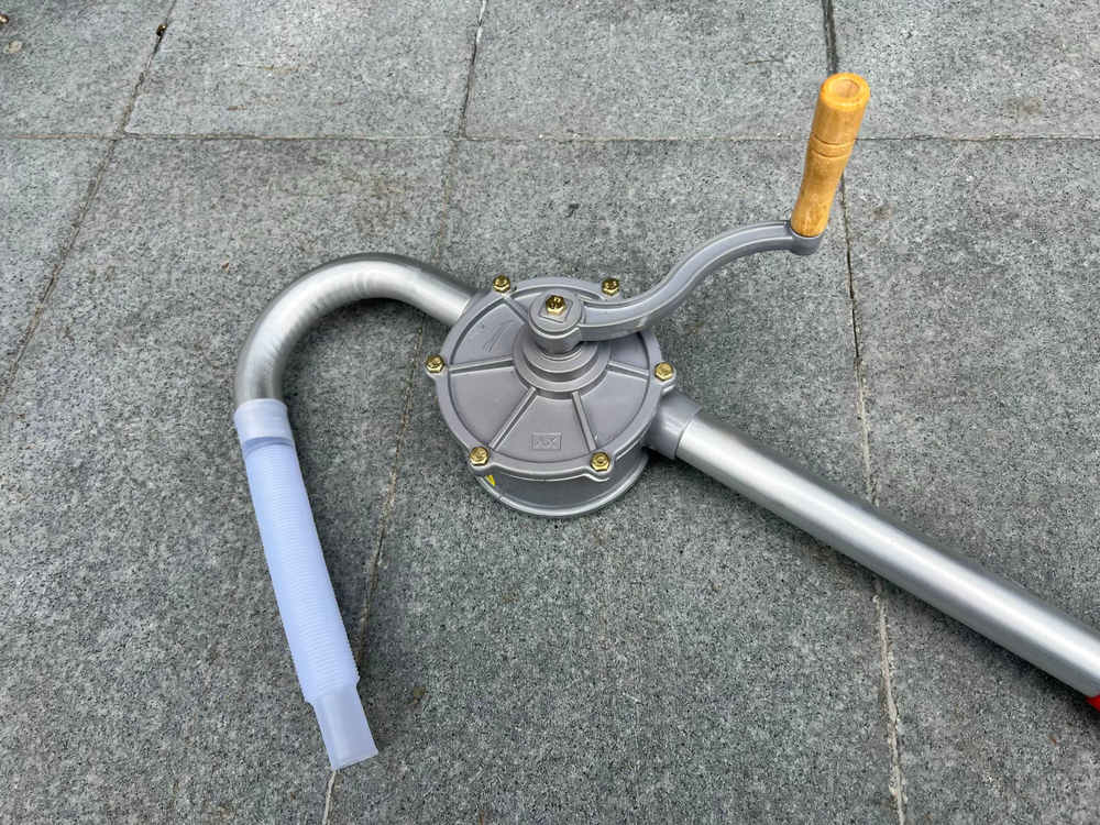 Насос ручной для перекачки масла, Ø32