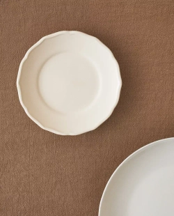 ZARA HOME ФАЯНСОВАЯ ТАРЕЛКА ДЛЯ ХЛЕБА С РЕЛЬЕФНОЙ КРОМКОЙ, ЭКРЮ