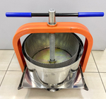 Пресс винтовой для отжима сока из ягод, фруктов и овощей Витязь-С, 10 л