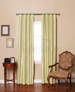 Leonardo (Кремовый), Шторы из однотонного шик-сатена.