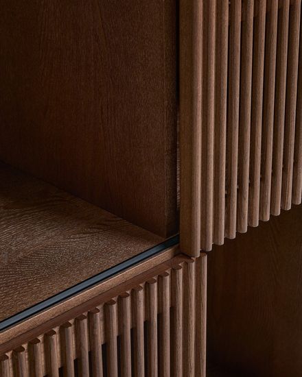 Стеллаж Beyla из ясеня с отделкой под орех